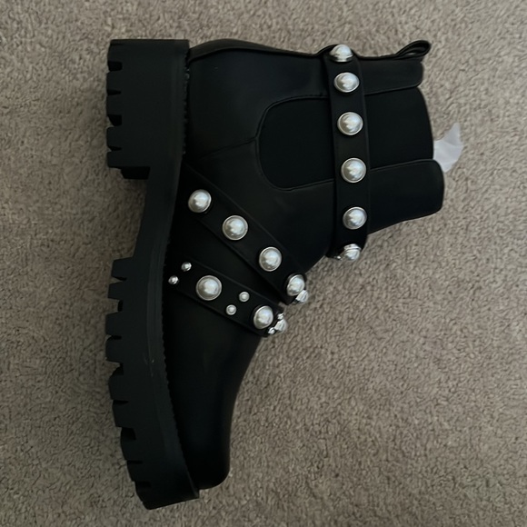 BP Ankle Boot - Picture 3 of 4